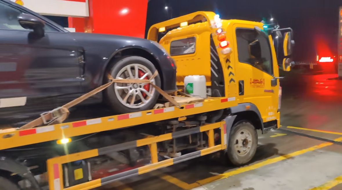 五指山行车途中遇到突发状况该如何呼叫道路救援？